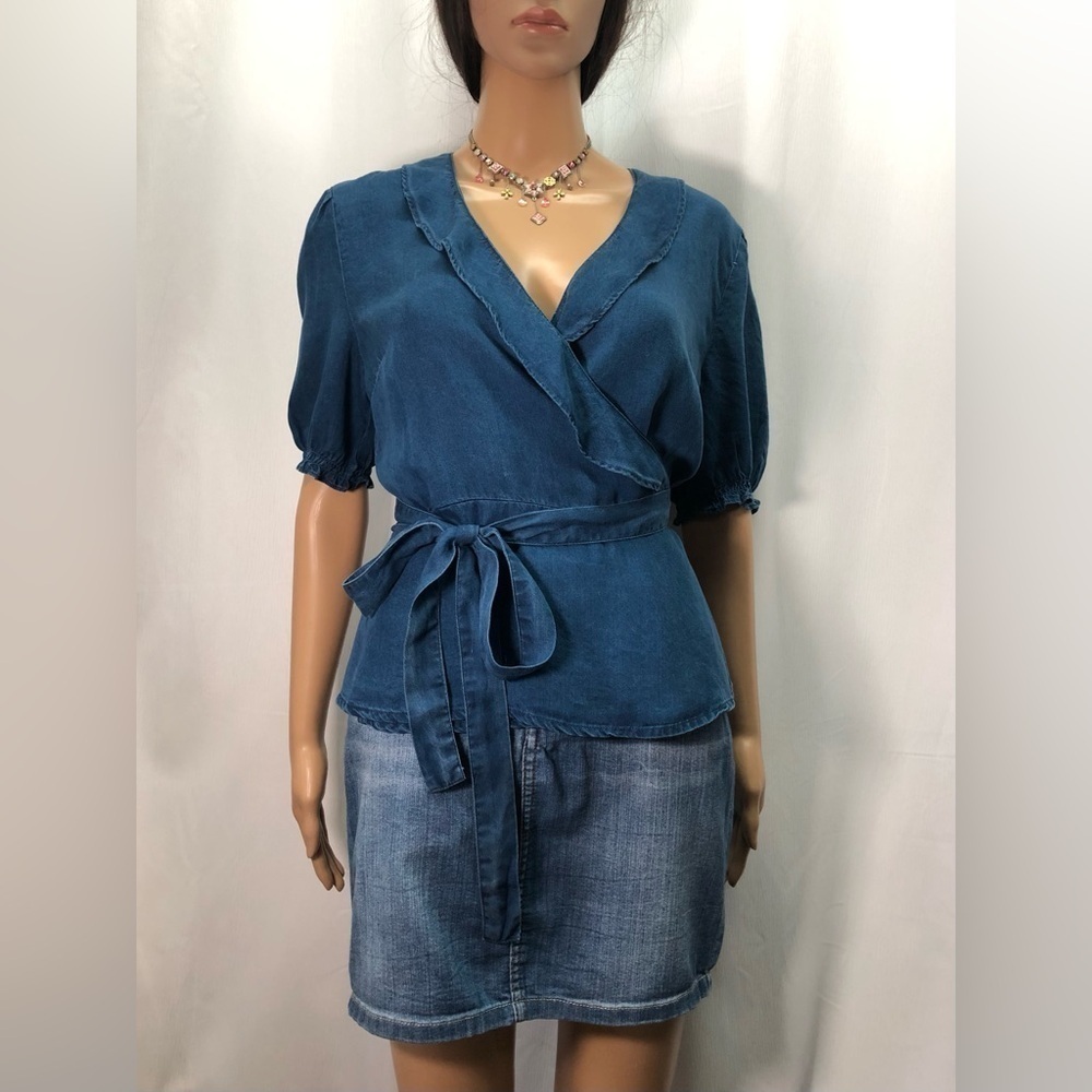 Old Navy wrap around peplum blue blouse